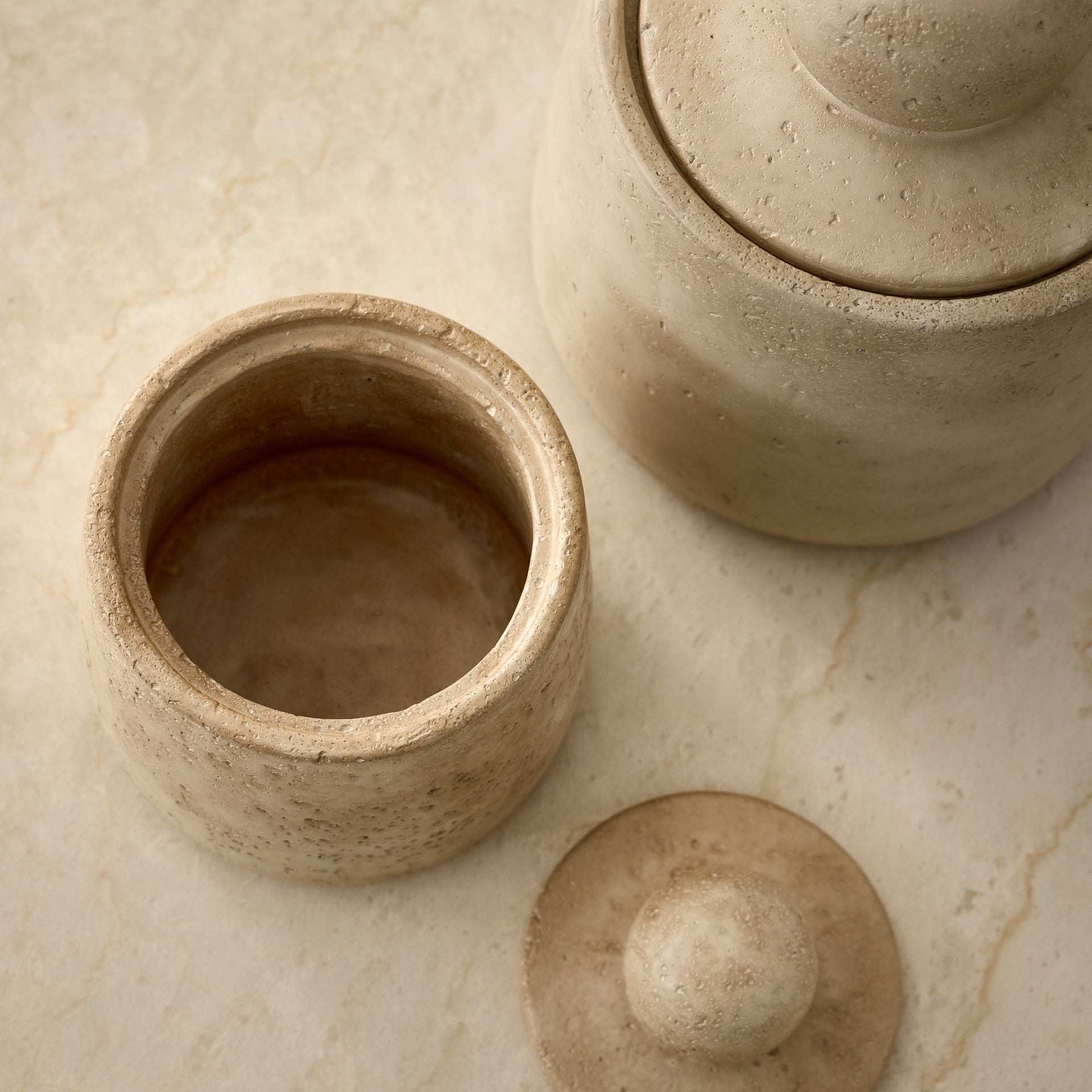 PINE - CANISTER SM CEMENT TRAVERTINE