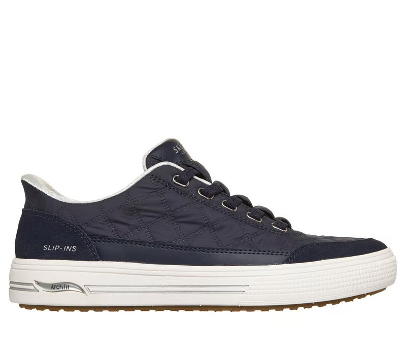 SKECHERS - WOMEN'S ARCH FIT ARCADE CUDDLE STEP SHOE