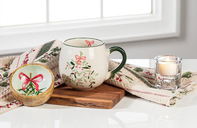 ABBOTT - MISTLETOE BALL MUG-6"L(16OZ)