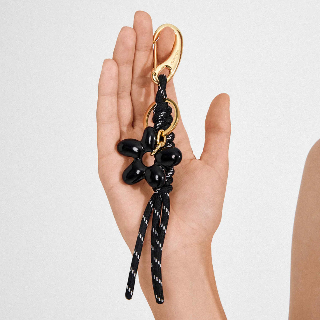 PILGRIM - AERUN KEY HANGER, BLACK/GOLD-PLATED