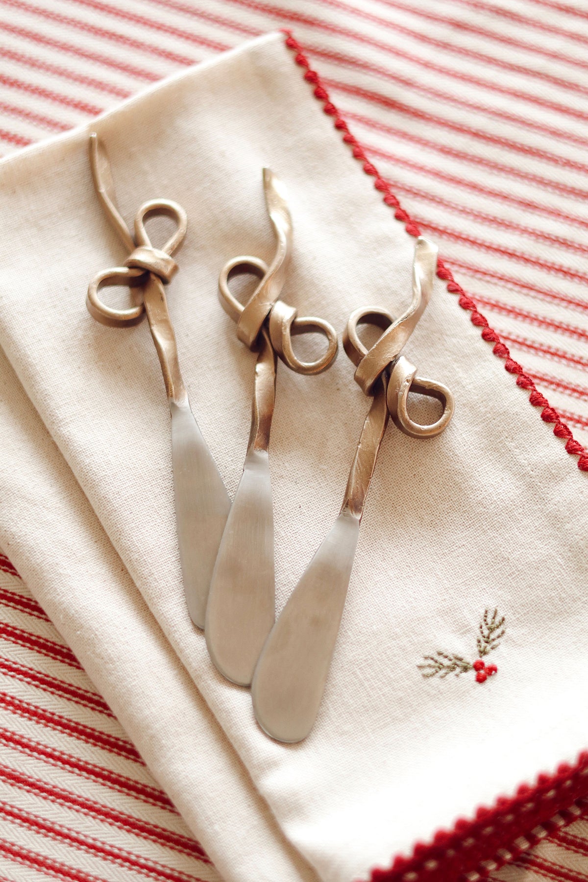INDABA - TIED BOW SPREADERS S/3