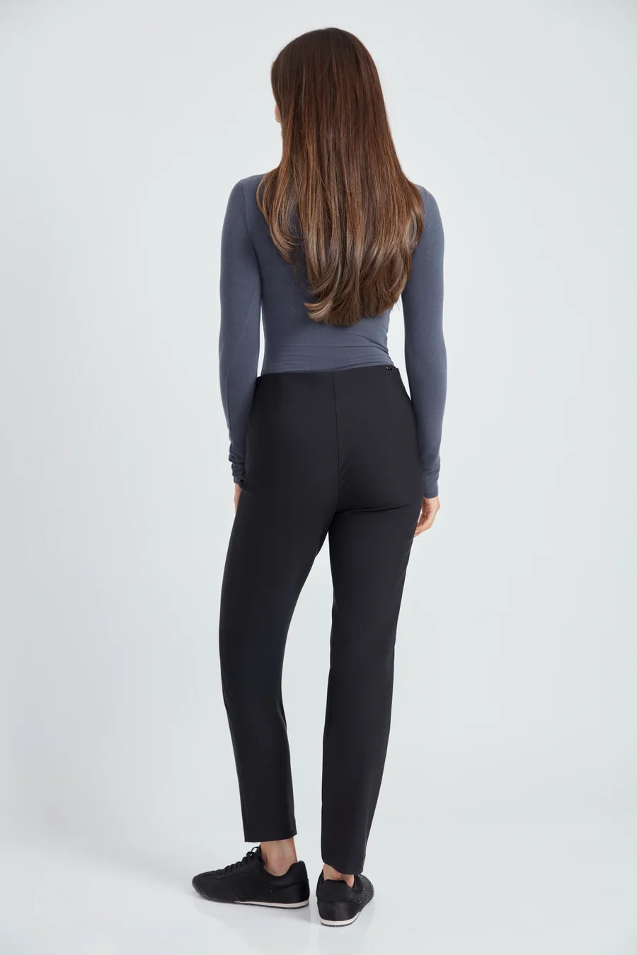UP! - WOMEN'S SLIM LEG PANT