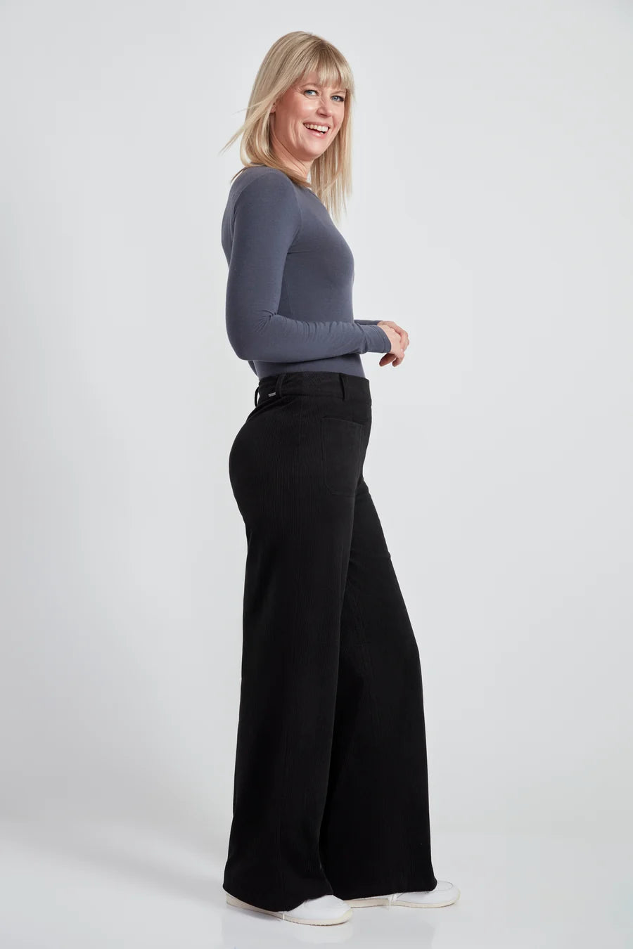 UP! - WOMEN'S WIDE LEG PANT WITH POCKET
