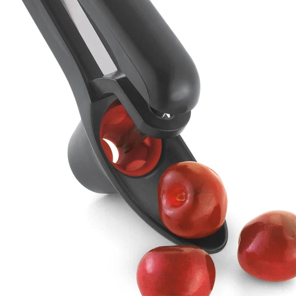CUISIPRO -CHERRY/OLIVE PITTER, BLACK