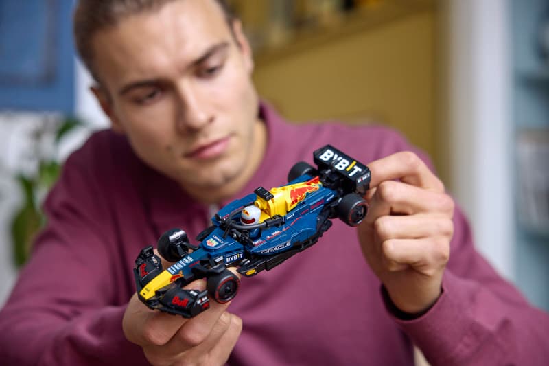 LEGO - 77243 - SPEED CHAMPIONS - ORACLE RED
BULL RACING RB20 F1 RACE CAR - 251PCS