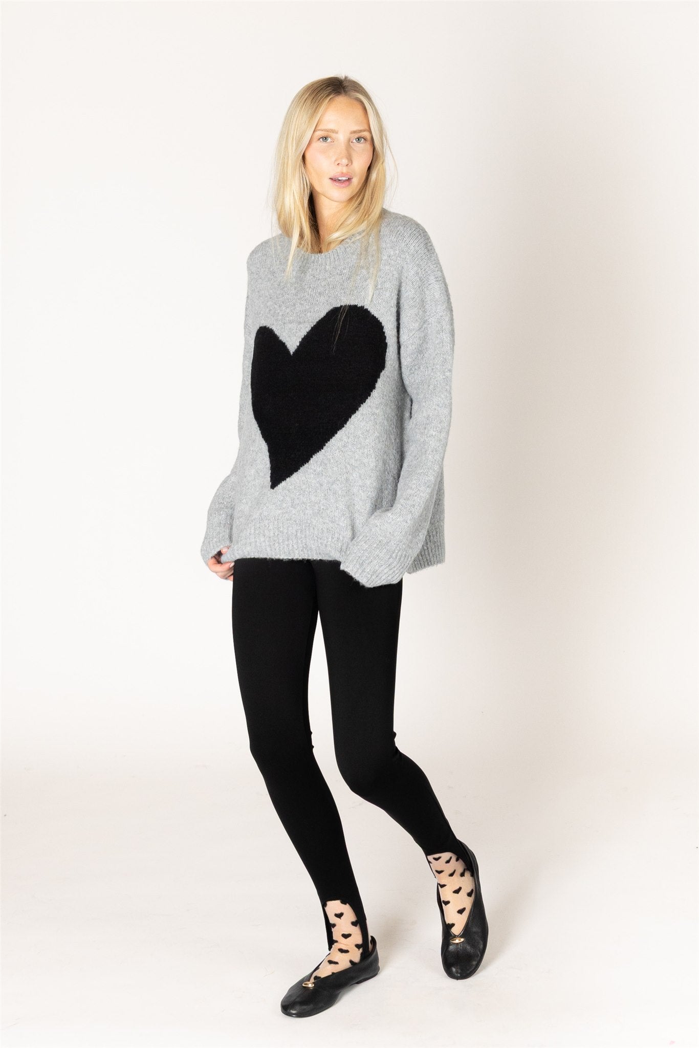 LYLA & LUXE - ATHENA HEART CREW SWEATER