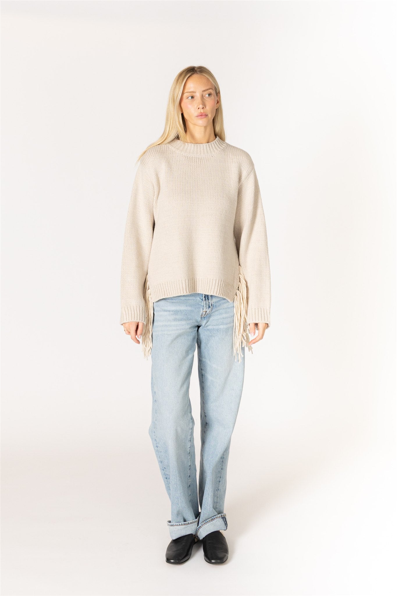 LYLA & LUXE - BUCK NOVELTY TASSEL SWEATER