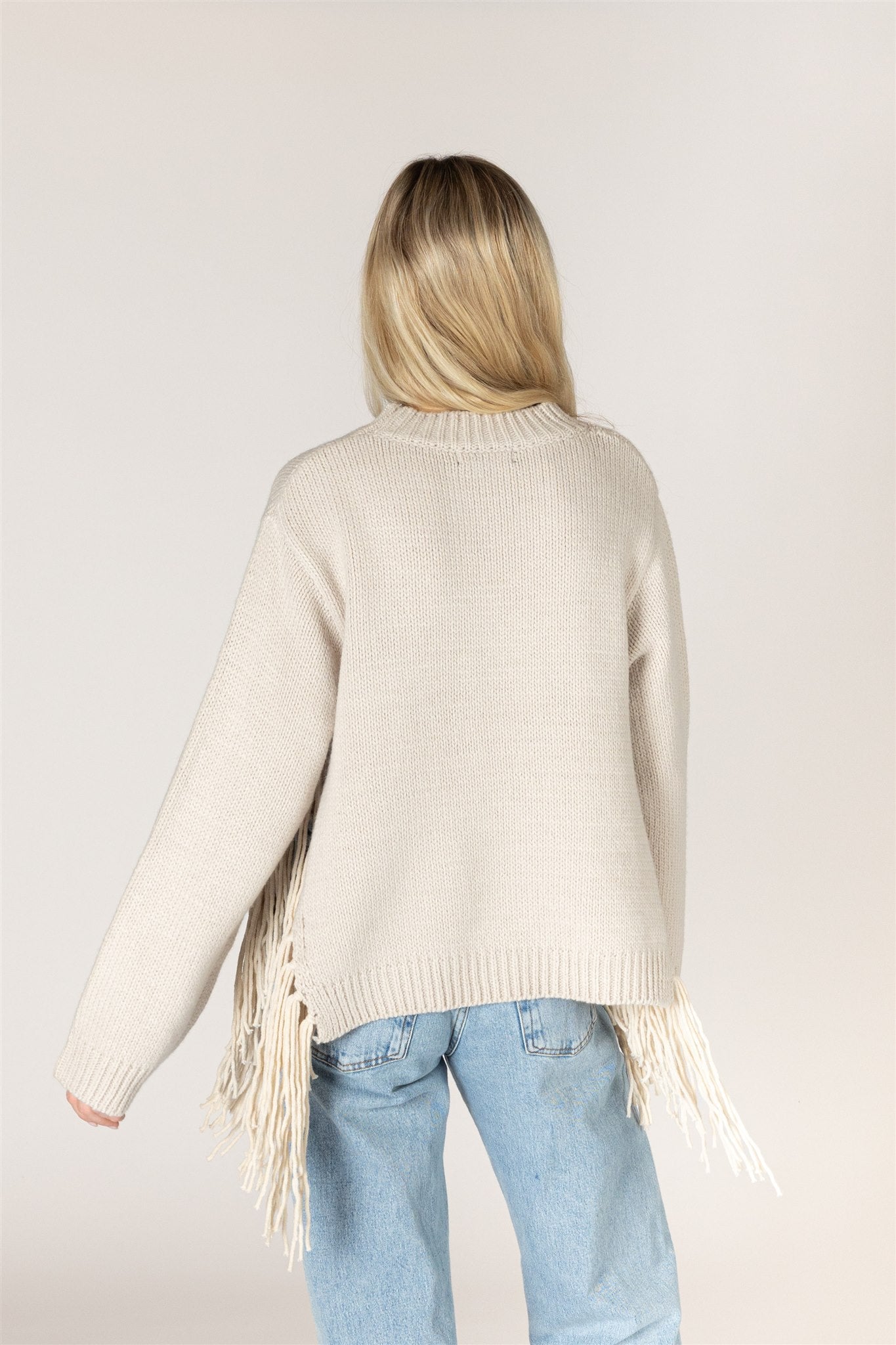 LYLA & LUXE - BUCK NOVELTY TASSEL SWEATER