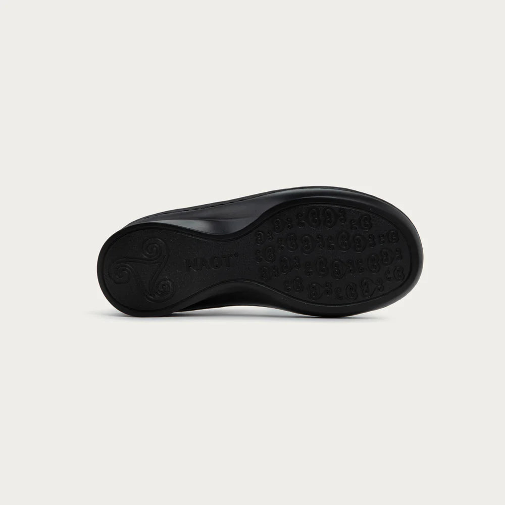 NAOT - WOMEN'S CADENCE SANDAL