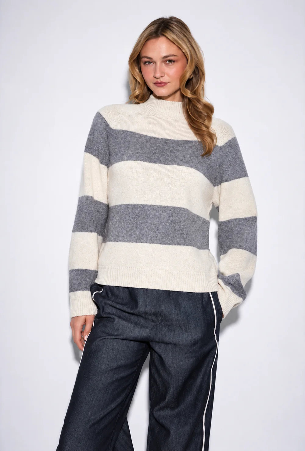 JOHN & JENN - WOMEN'S EDISON SWEATER
