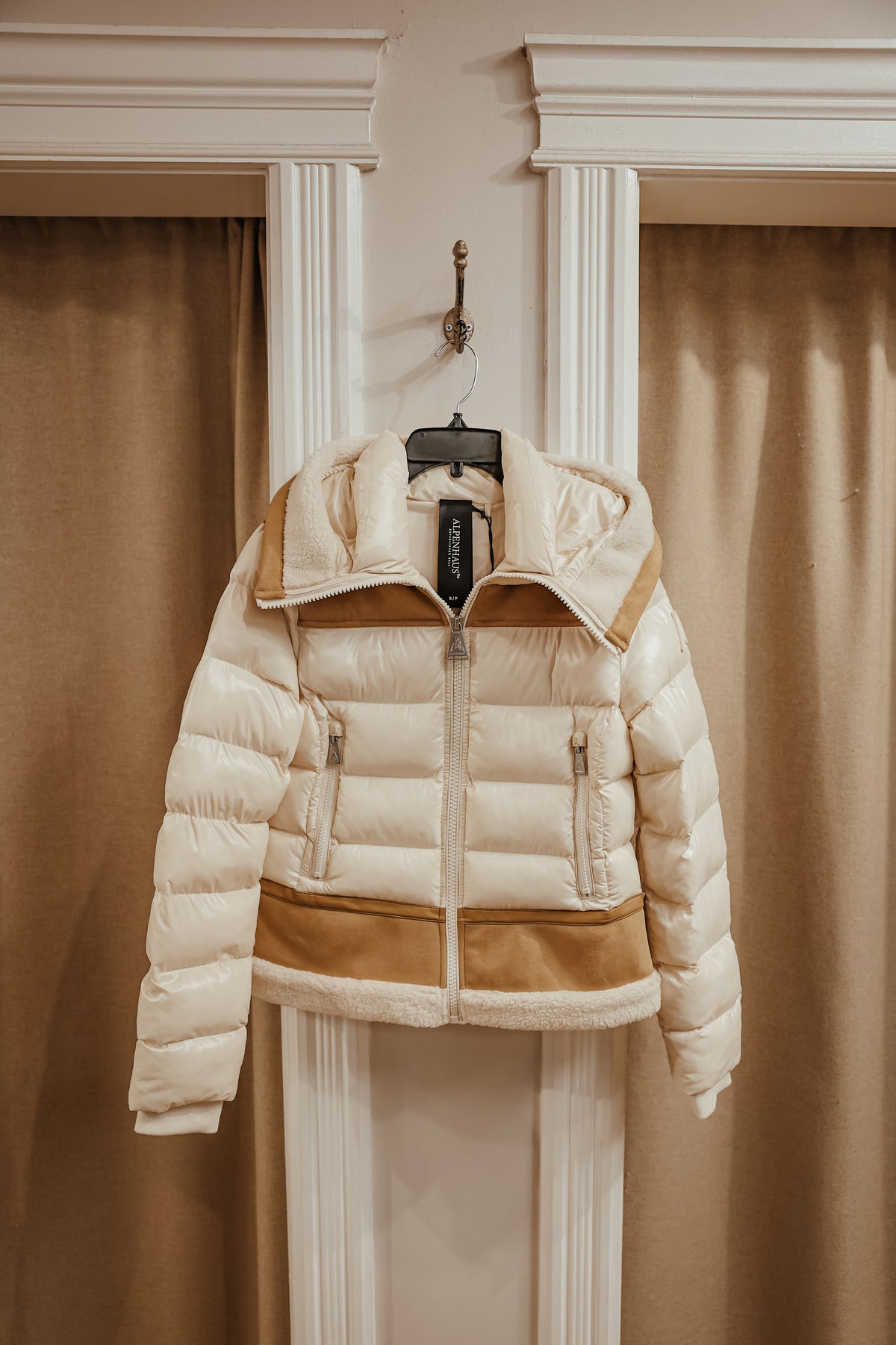ALPENHAUS - WOMEN'S AROLLA LIGHTWEIGHT PUFFER