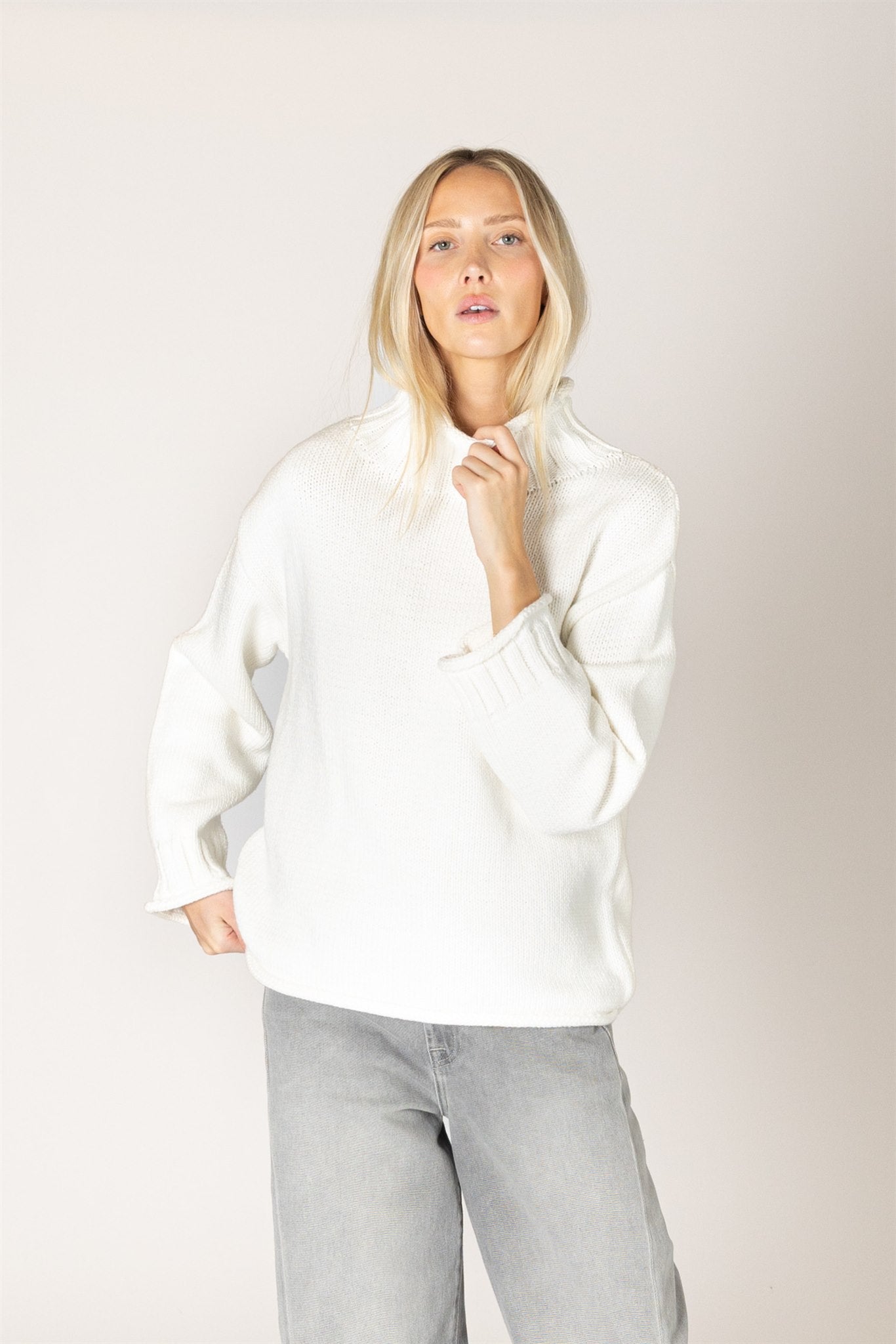 LYLA & LUXE - DOLLY COTTON CHUNKY MOCK SWEATER