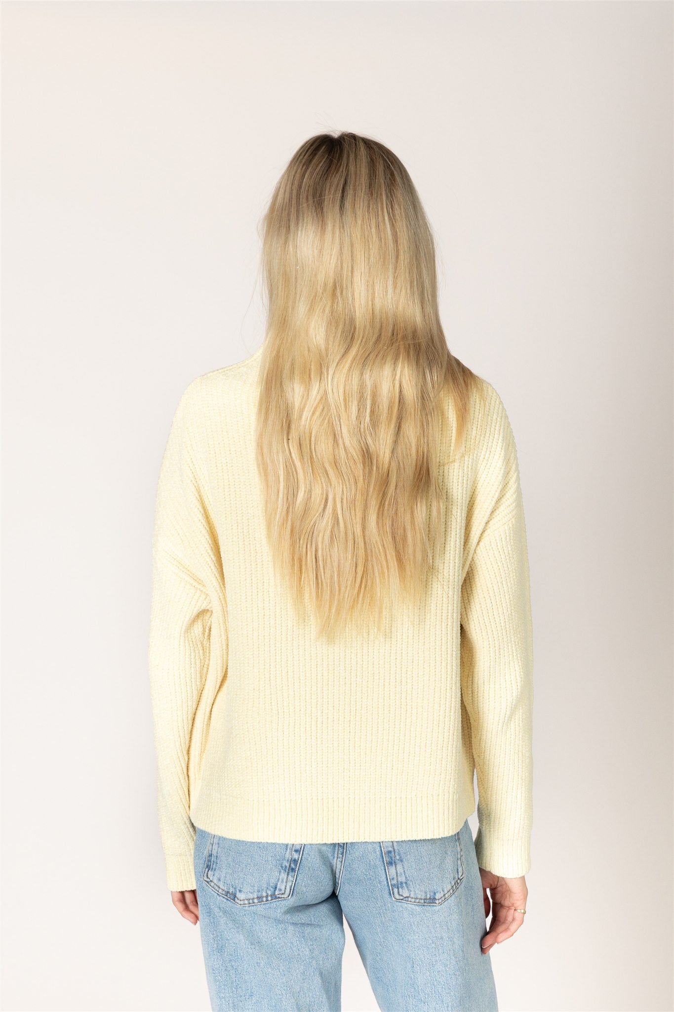 LYLA & LUXE - EVOLETCHNL CHENILLE MOCK RIB SWEATER