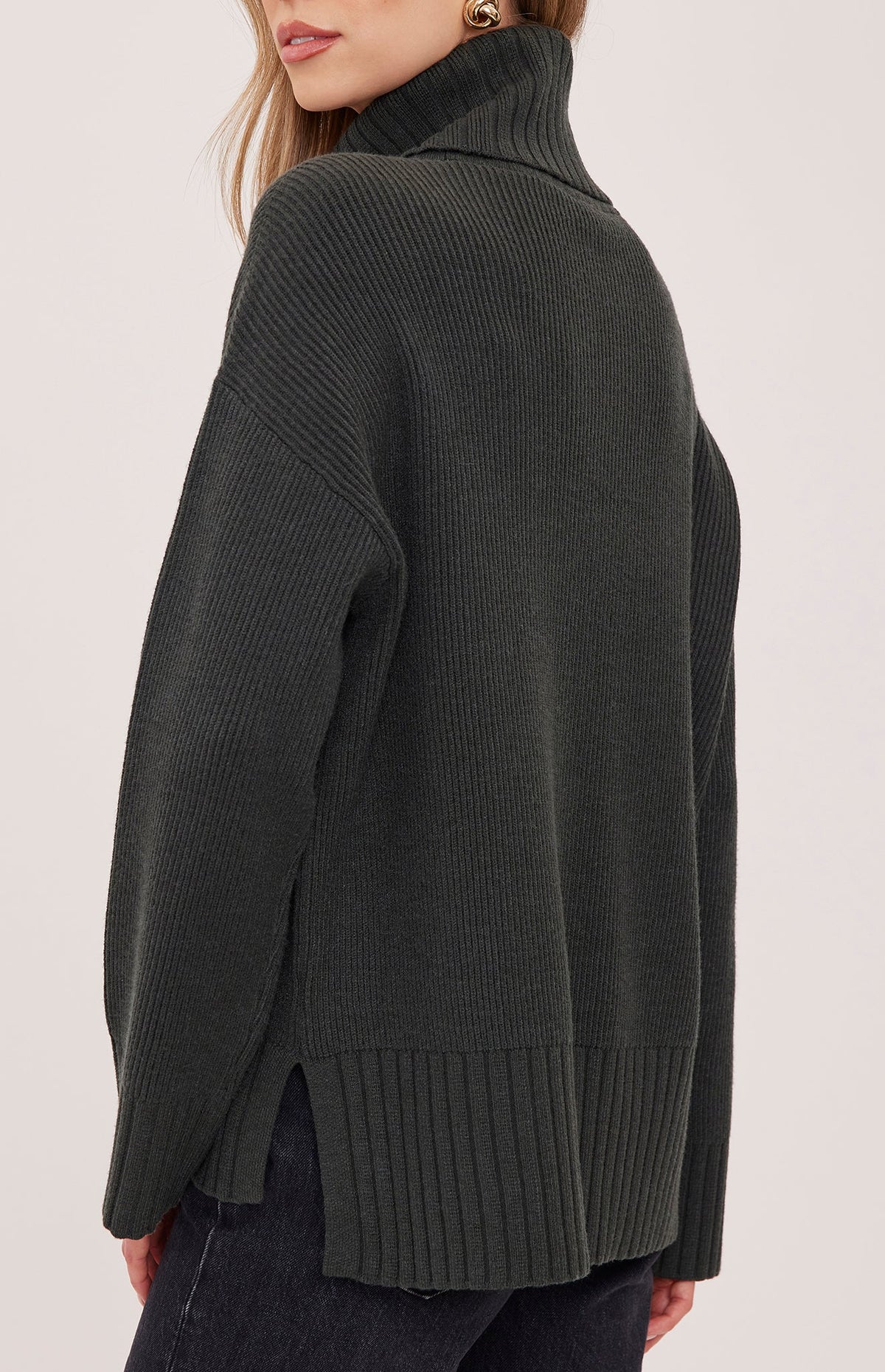 GENTLE FAWN - WOMEN'S RUNA SWEATER