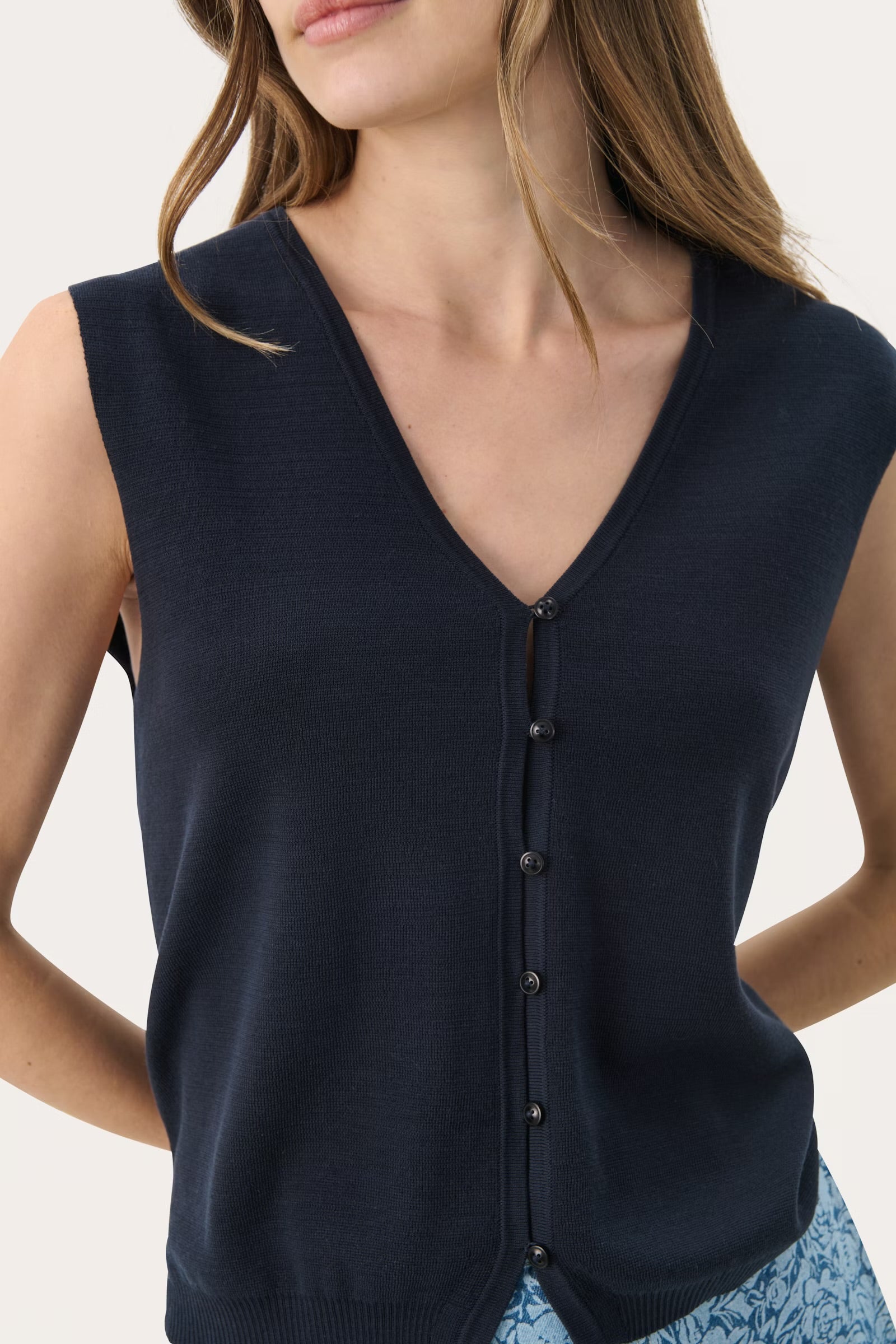 PART TWO- WOMEN’S NATIKA VEST