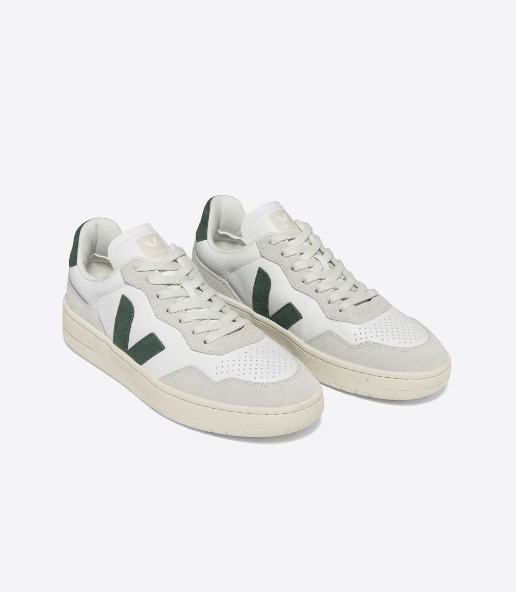 VEJA- WOMEN’S V-90 LEATHER SHOE