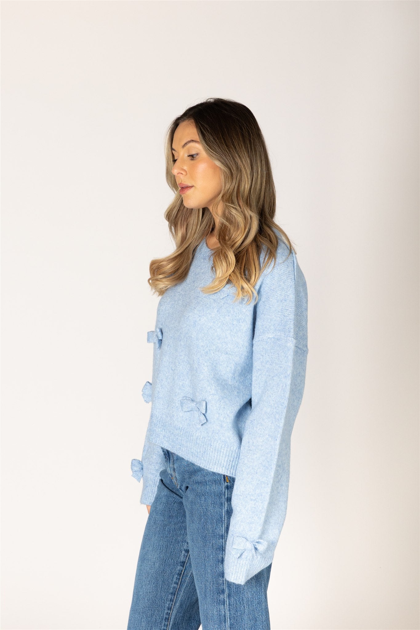 LYLA & LUXE - JESSIEBOW NOVELTY BOW SWEATER