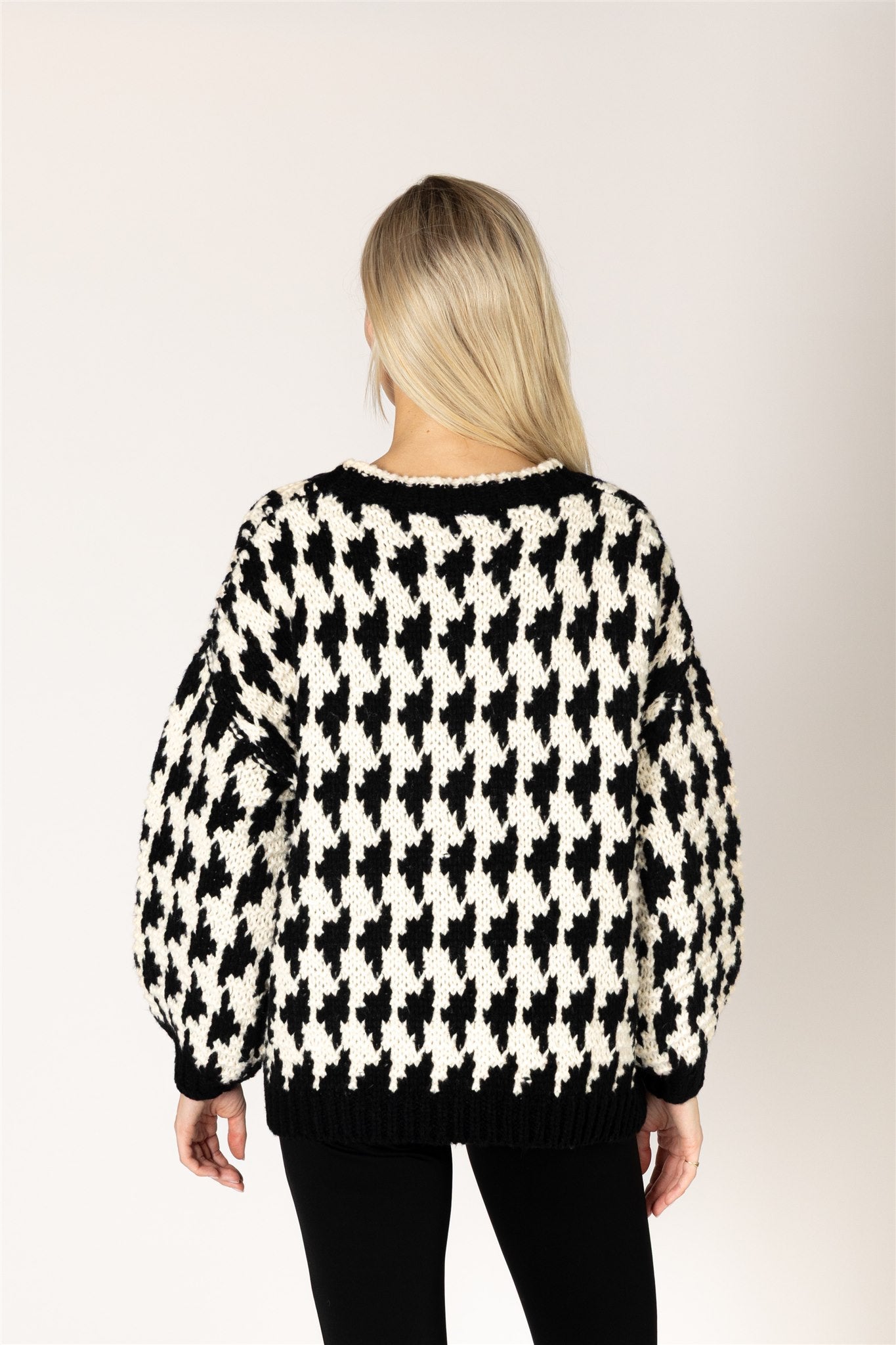 LYLA & LUXE - LIBBY HAND KNIT HOUNDSTOOTH CARDI