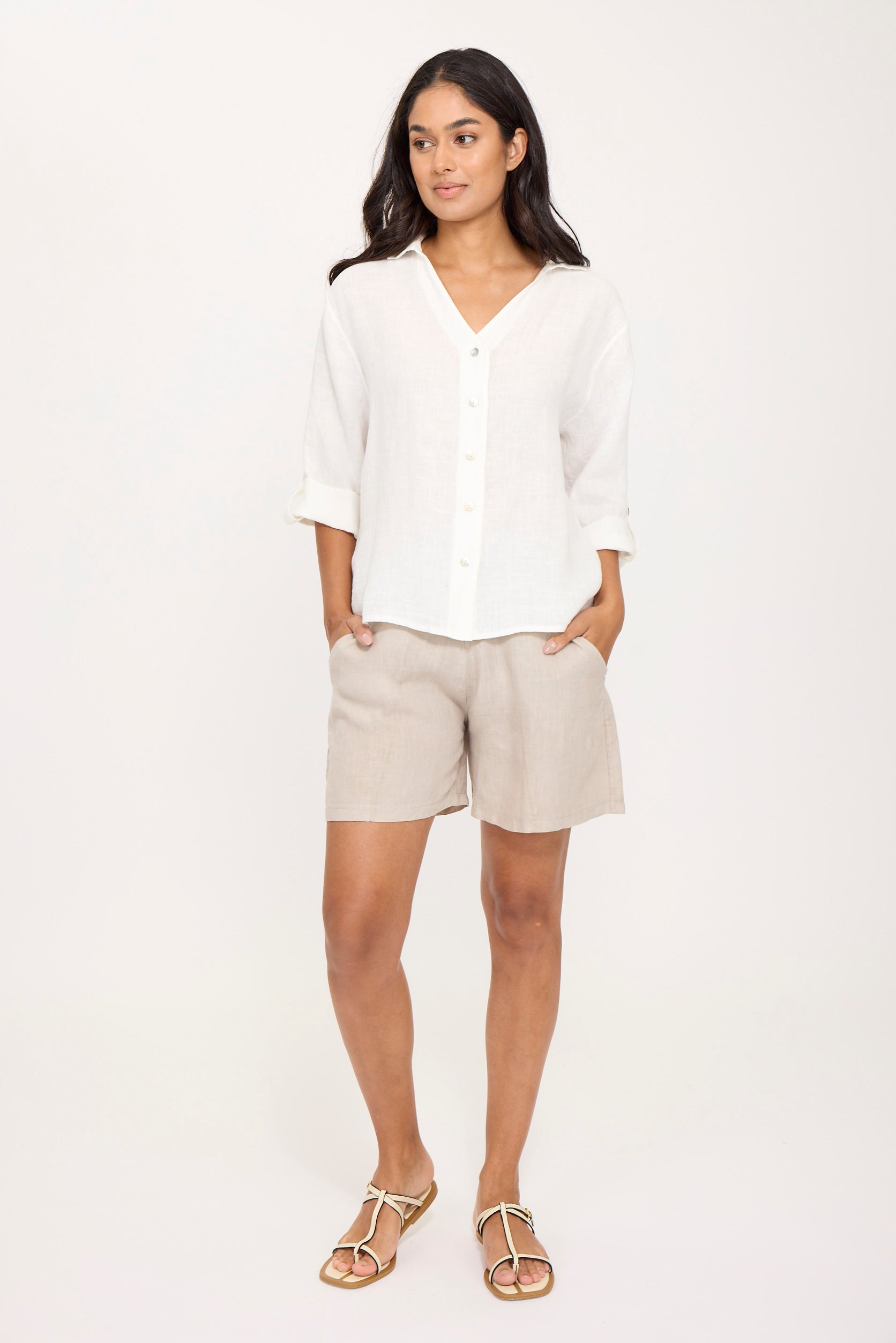 PISTACHE - V-NECK LINEN BLOUSE