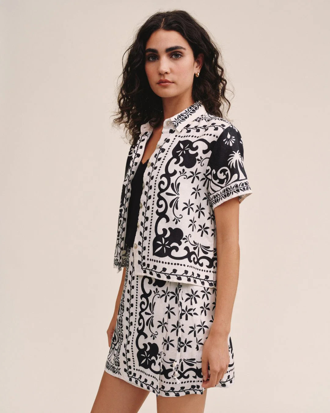 BELLA DAHL - BANDANA SS CAMP SHIRT