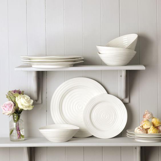 PORTMEIRION- SOPHIE CONRAN WHITE 12 PIECE SET