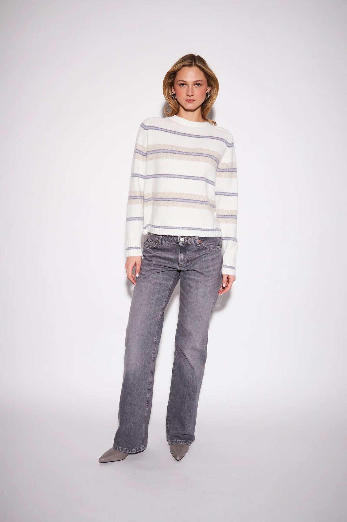 JOHN & JENN - WOMEN'S SKYLER SWEATER
