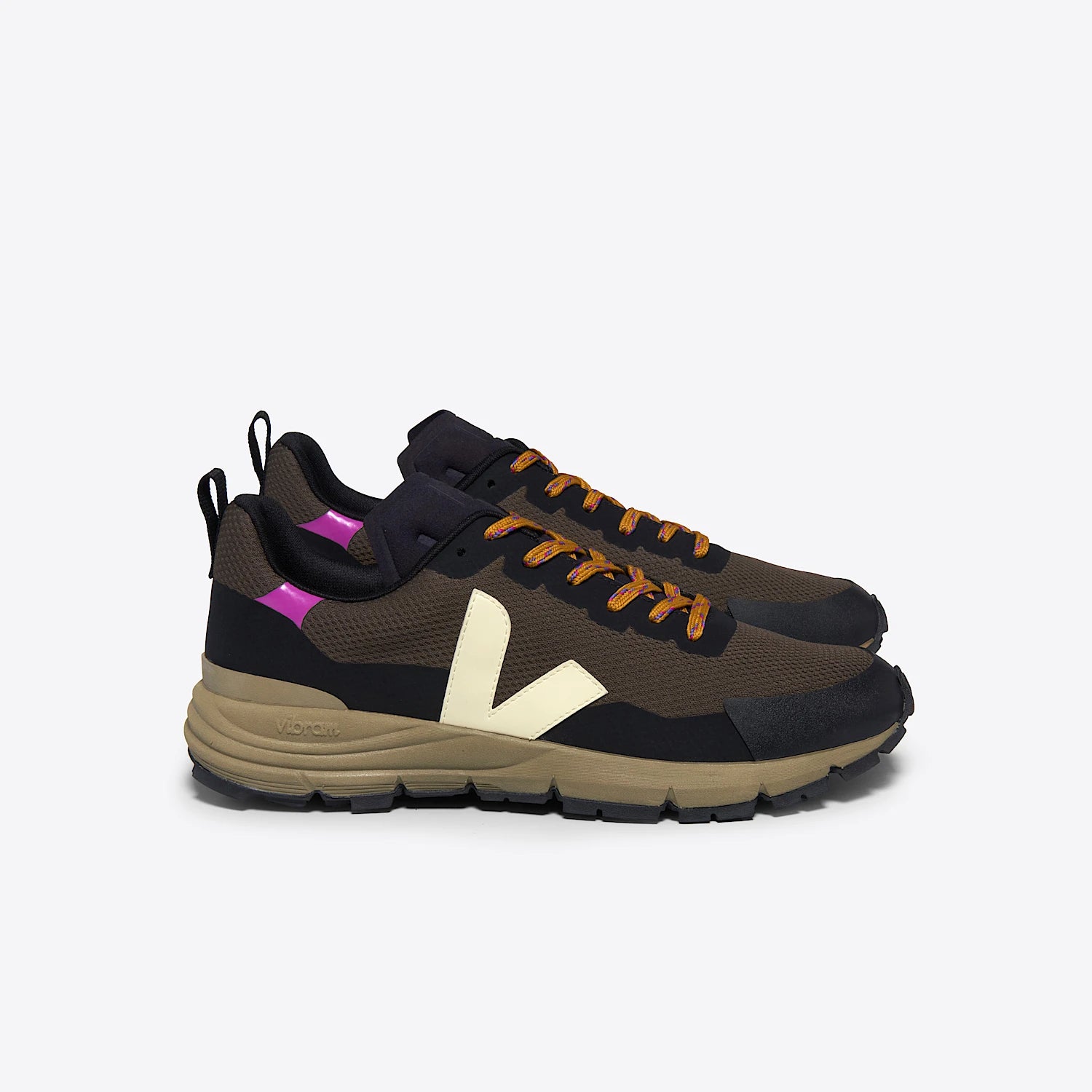 VEJA- WOMEN'S DEKKAN ALVEOMESH ATHLETIC SHOE