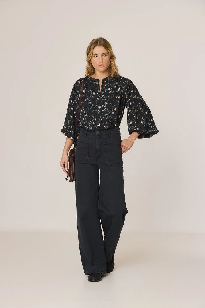 INDI & COLD - FLORAL PRINT SHIRT