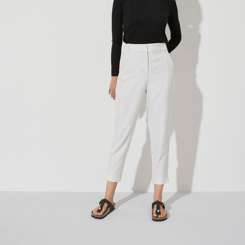 BIRKENSTOCK- WOMEN'S GIZEH OILED LEATHER SANDAL