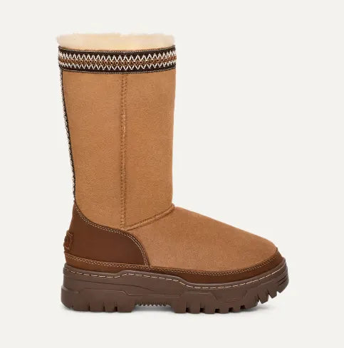UGG- WOMEN'S CLASSIC TALL TRAILGAZER WINTER BOOT