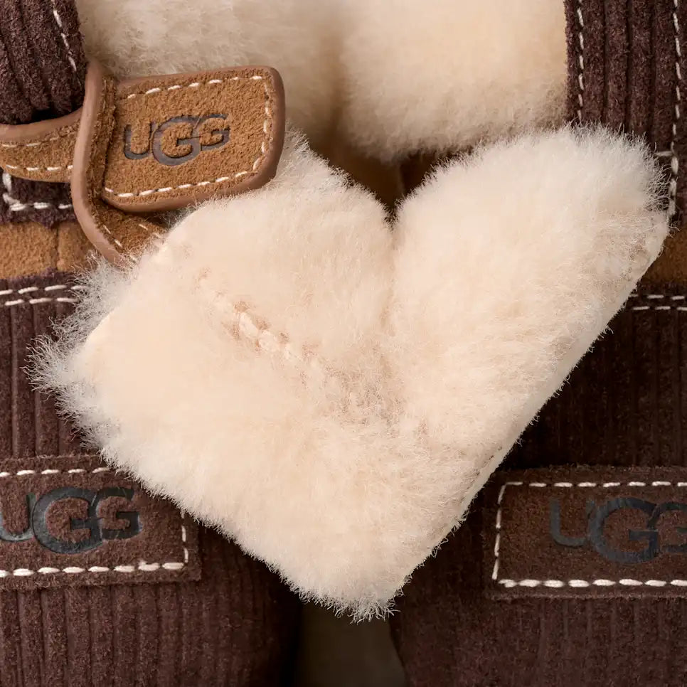 UGG - CLASSIC MINI HERITAGE BOOT