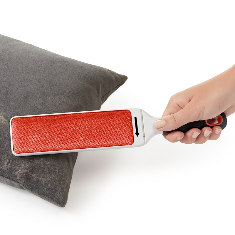 OXO - FURLIFTER FURNITURE BRUSH