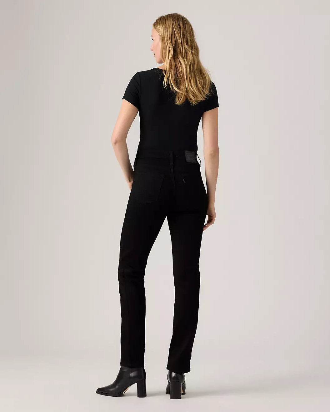 LEVI - WOMEN'S 724 HIGH RISE STRAIGHT PANT 