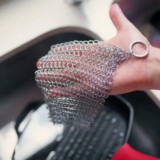 VICTORIA - CAST IRON STAINLESS STEAL SCRUBBER