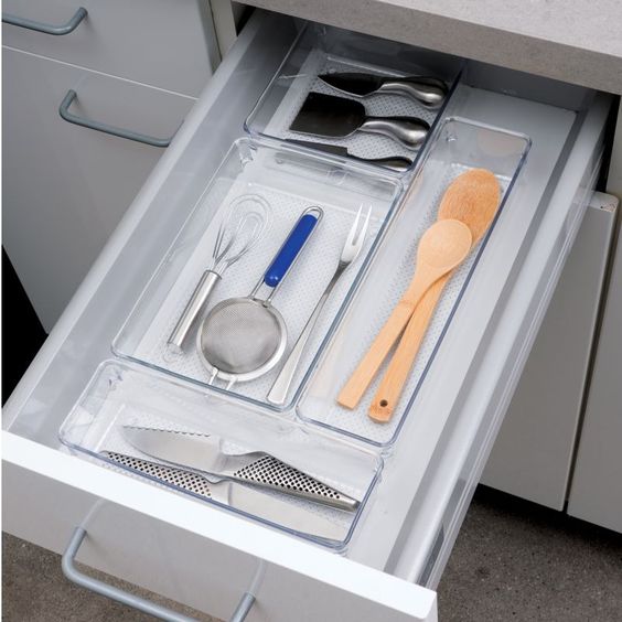 OGGI- NEAT DRAWER ORGANIZER 