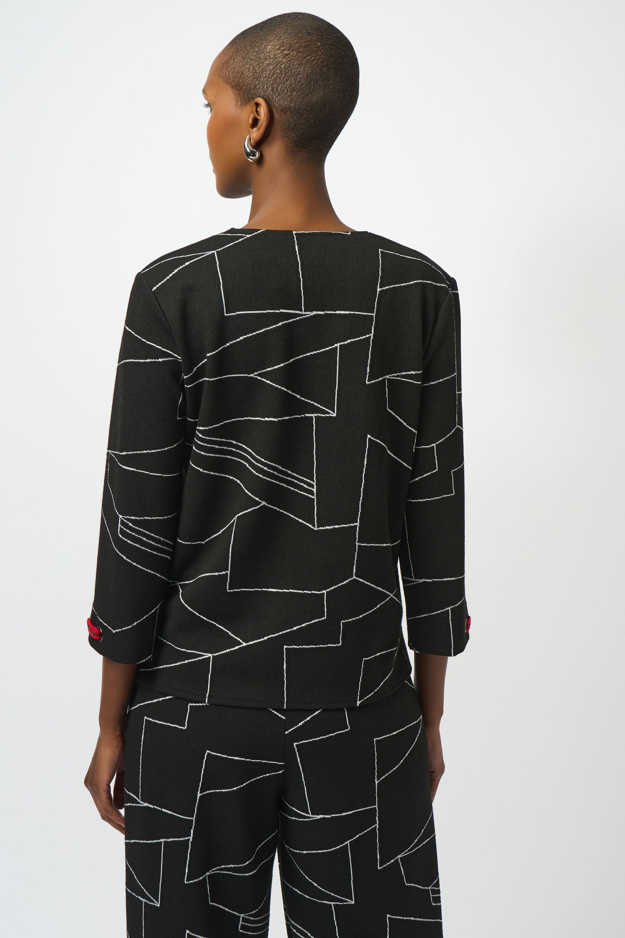 JOSEPH RIBKOFF- WOMEN'S V NECK PULLOVER TOP