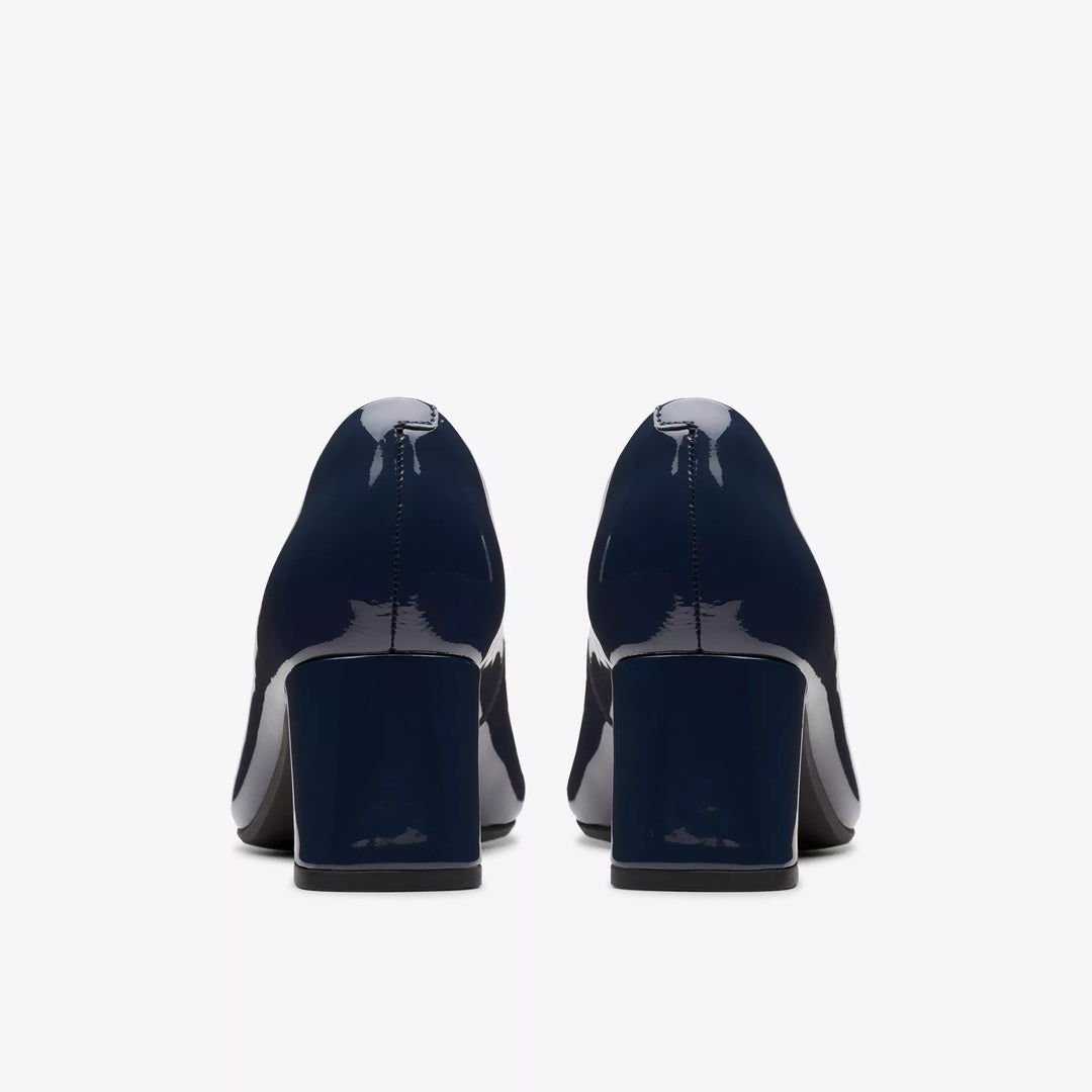 CLARKS - WOMEN'S CASH FERNIE TRIM