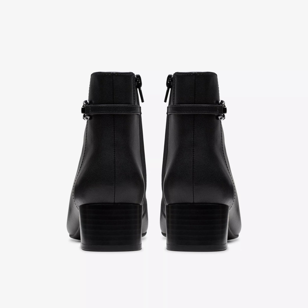 CLARKS - WOMEN'S IRIDESSA AIR BOOT