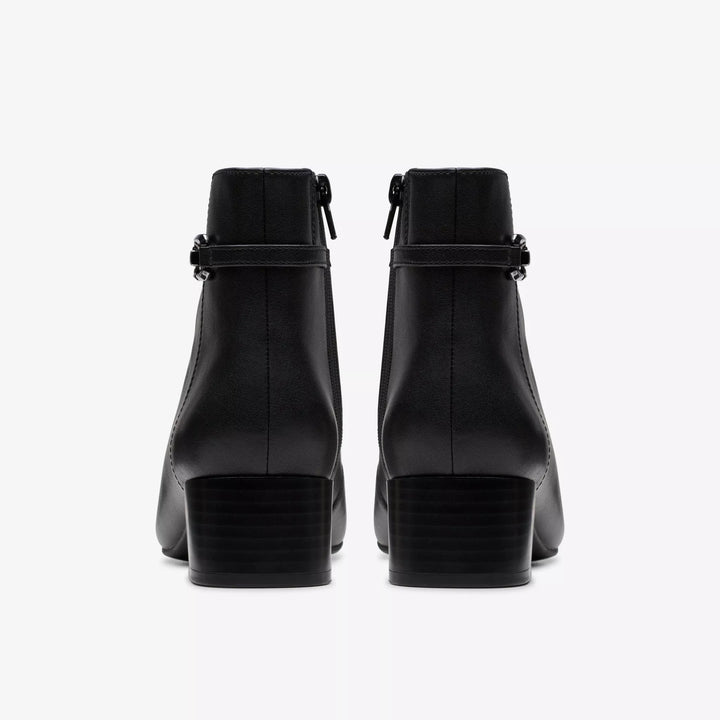 CLARKS - WOMEN'S IRIDESSA AIR BOOT