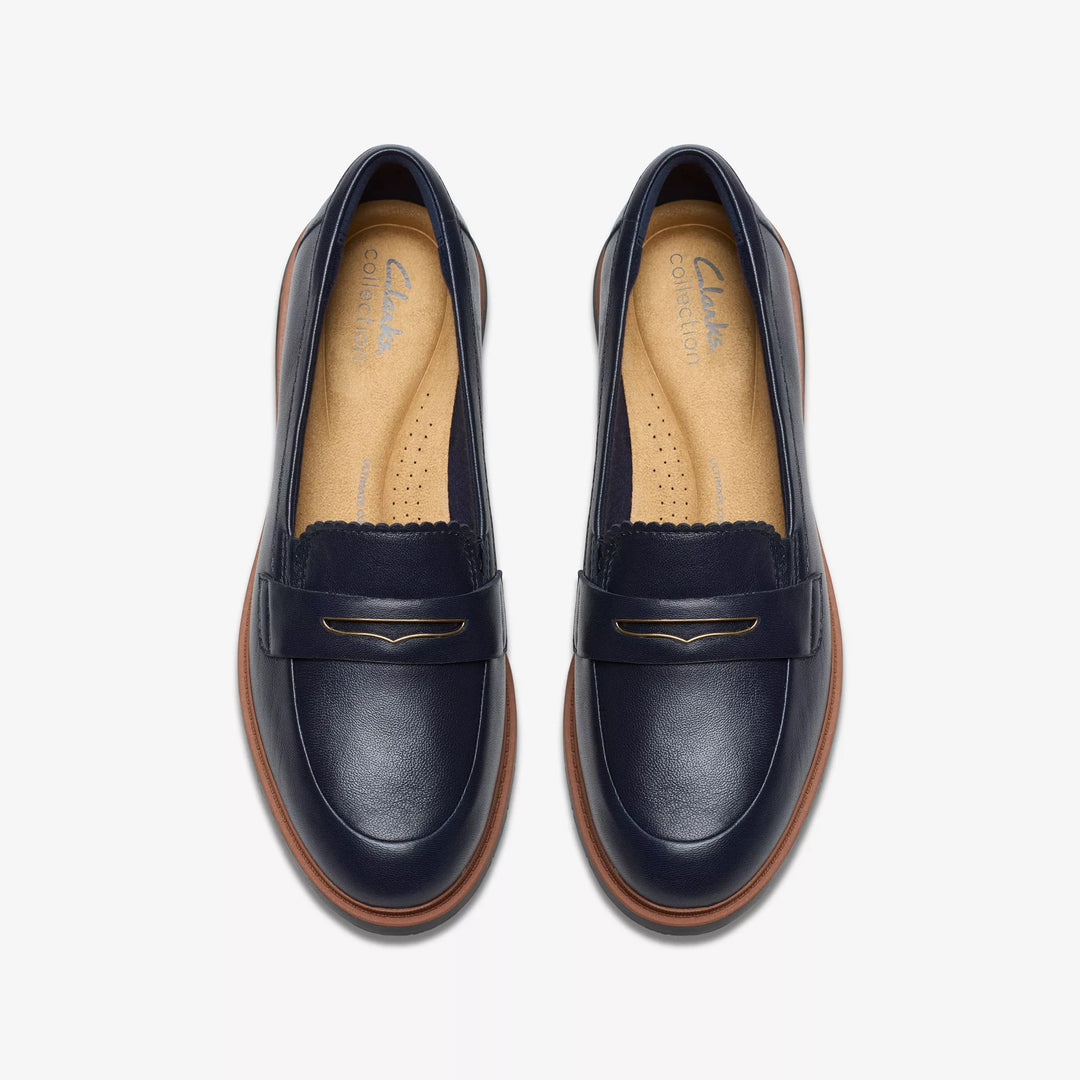 CLARKS - WOMEN'S WESTLYNN GLOW SHOE (Navy)