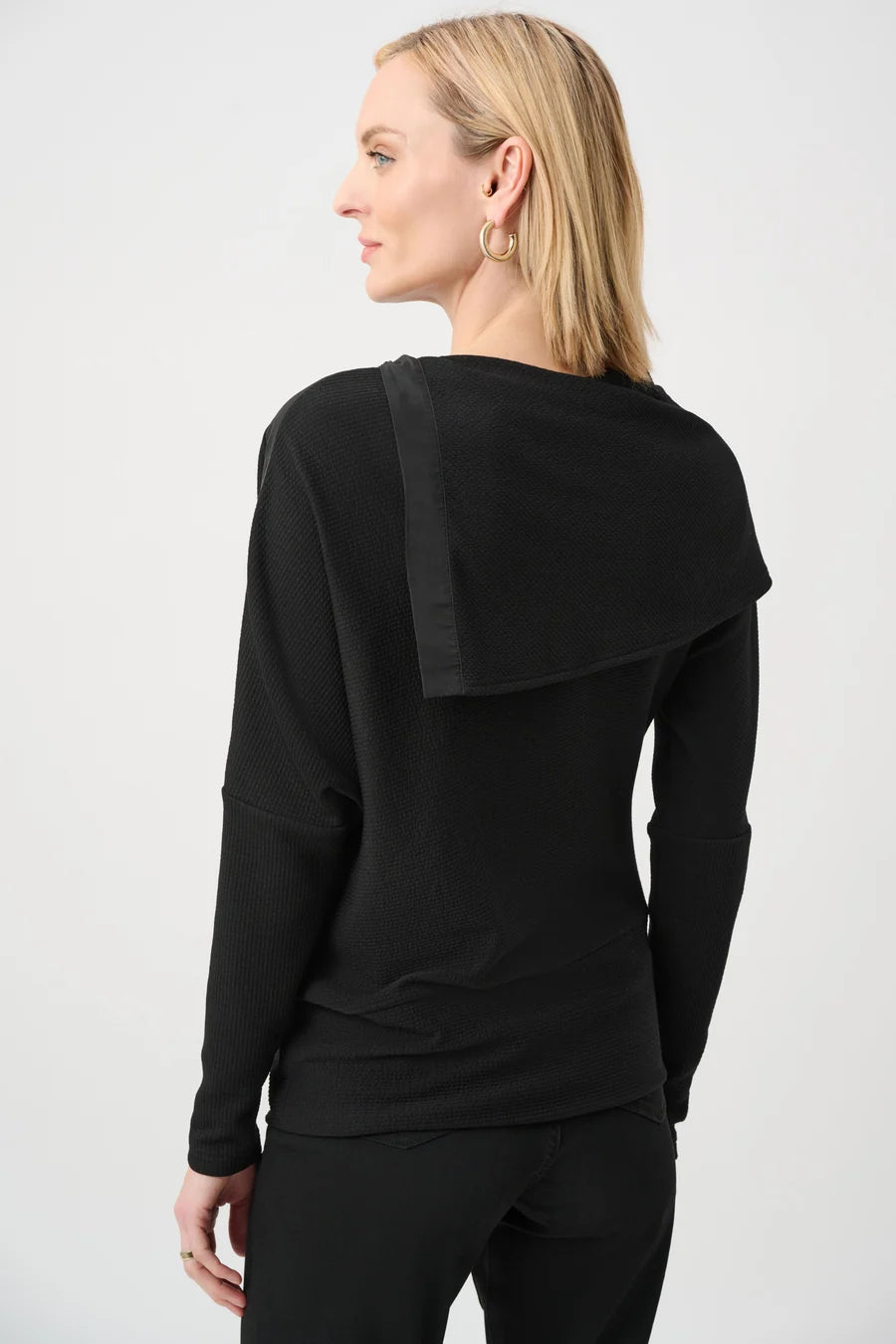 JOSEPH RIBKOFF - WOMEN'S KNIT TOP 263112