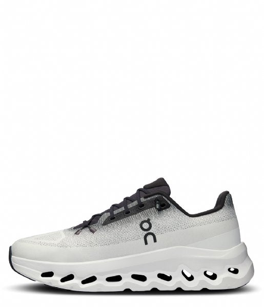 ON-RUNNING- MEN'S CLOUDTILT ATHLETIC SHOE