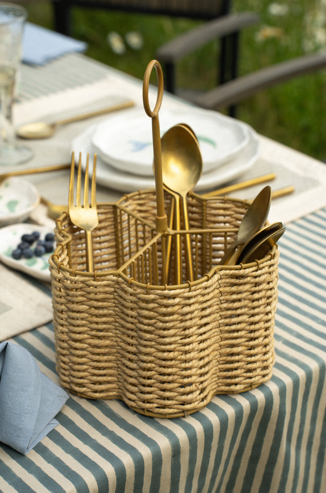 INDABA - WOVEN CUTLERY HOLDER, SCALLOPED