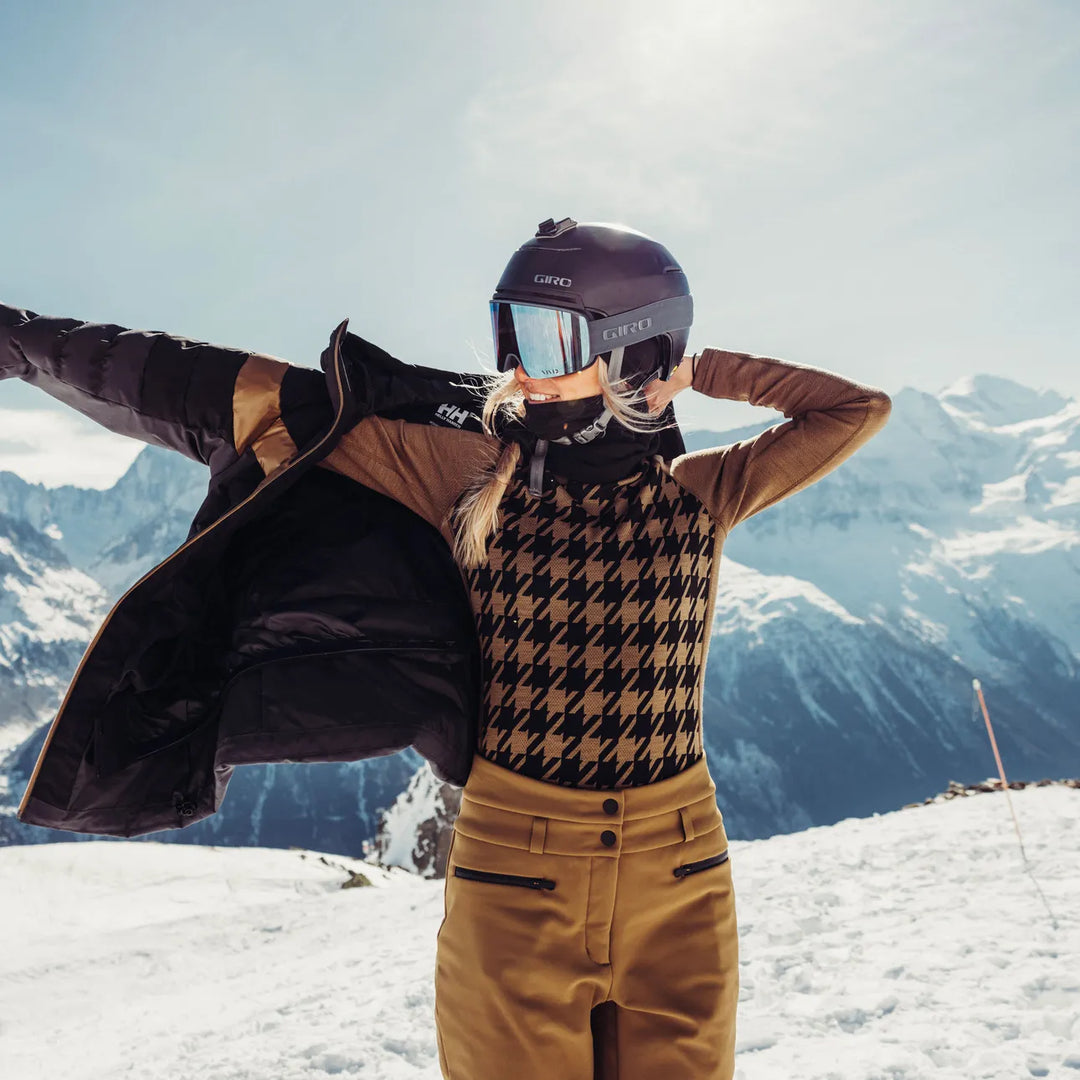 HELLY HANSEN- Women’s LIFA® Merino Midweight Graphic Long-Sleeve Crew Base Layer