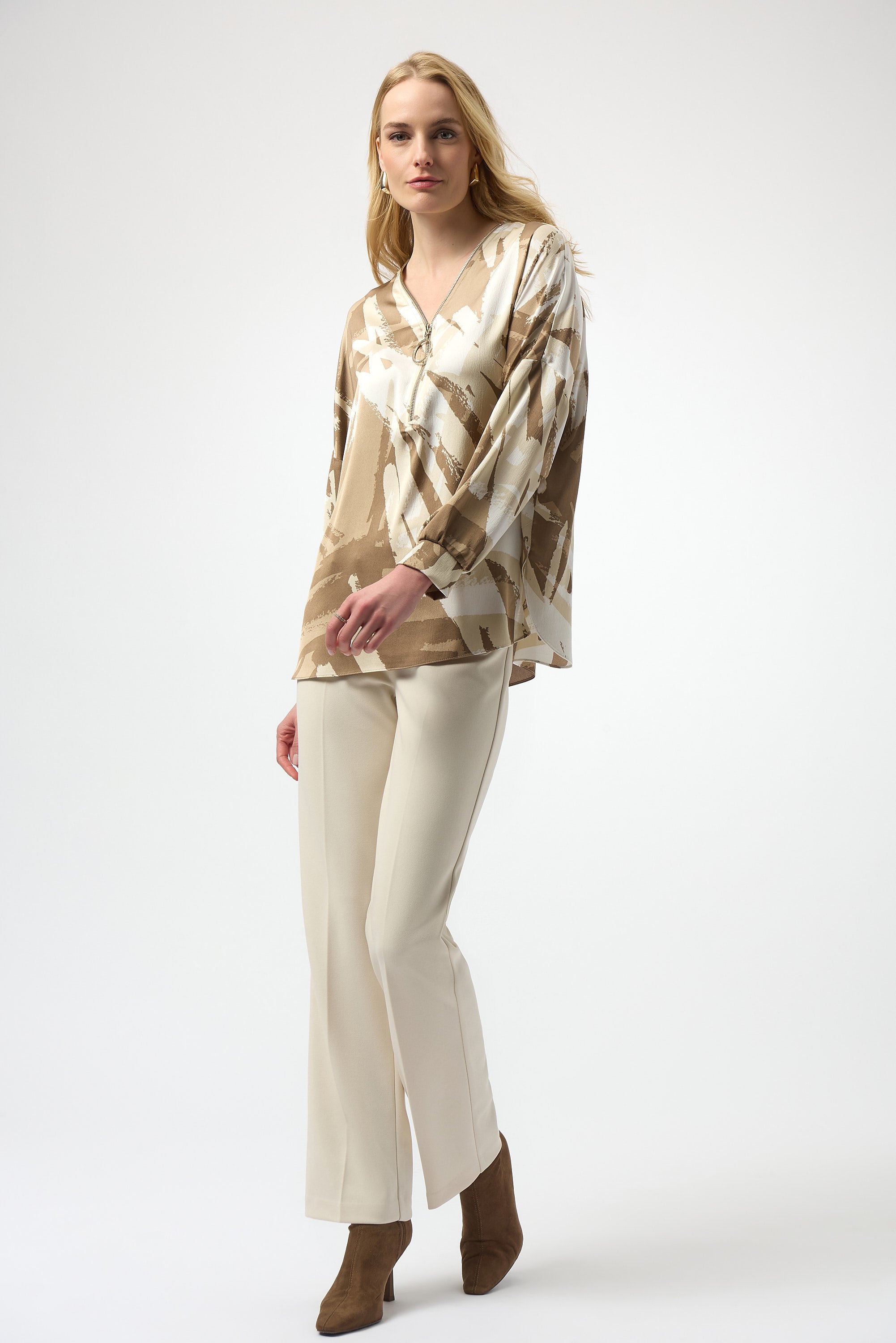 JOSEPH RIBKOFF- WOMEN'S V NECK ZIPPER TOP