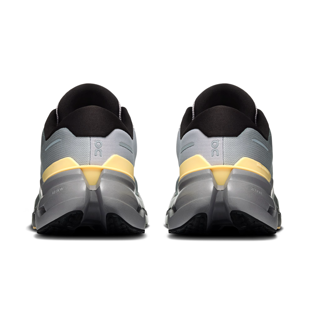 ON RUNNING - MEN'S CLOUDRUNNER 3 SHOE
