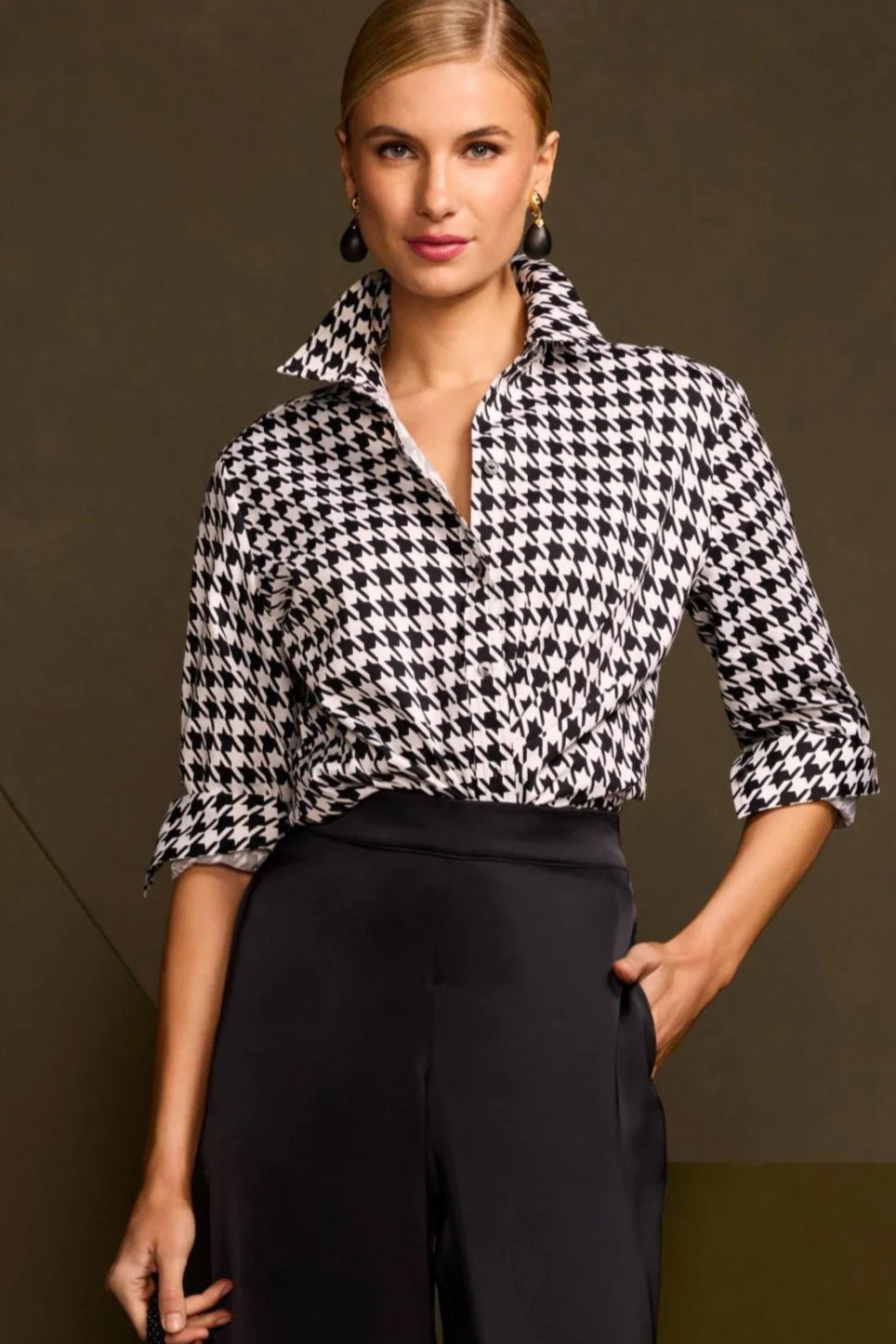 FOXCROFT - WOMENS Meghan Classic Houndstooth Shirt