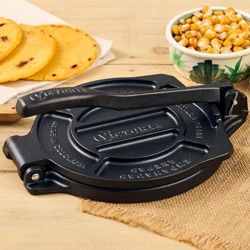VICTORIA - TORTILLA PRESS 8" SEASONED
