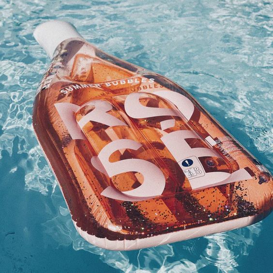 SUNNY LIFE- LUXE LIFE LIE ON ROSE BOTTLE FLOATIE