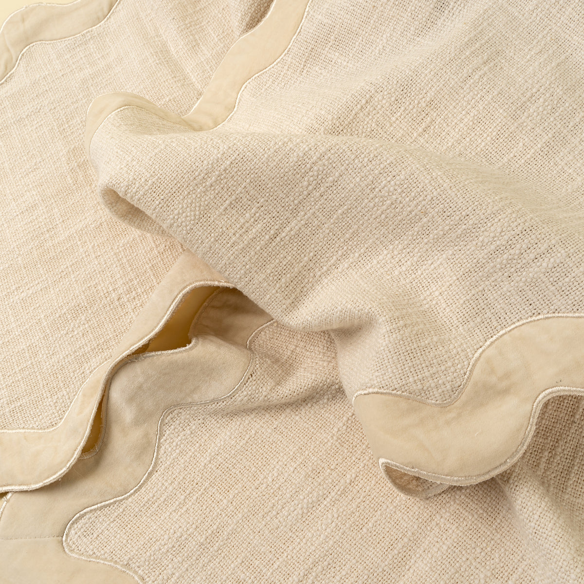 INDABA - VELVET SCALLOP IVORY RUNNER - 108L